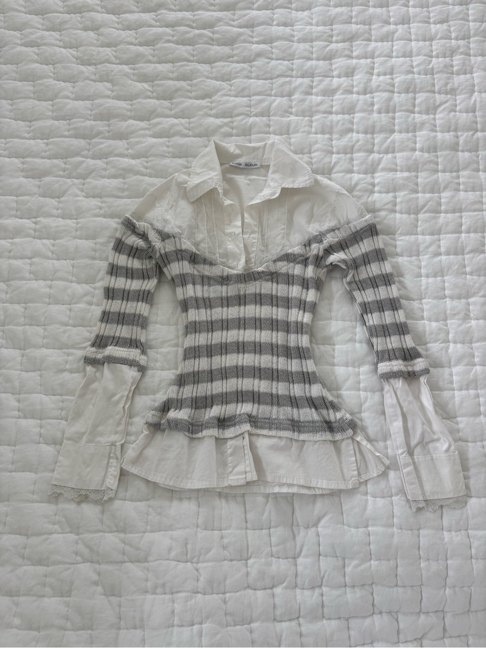 Zone Bleue grey and white knit collared top